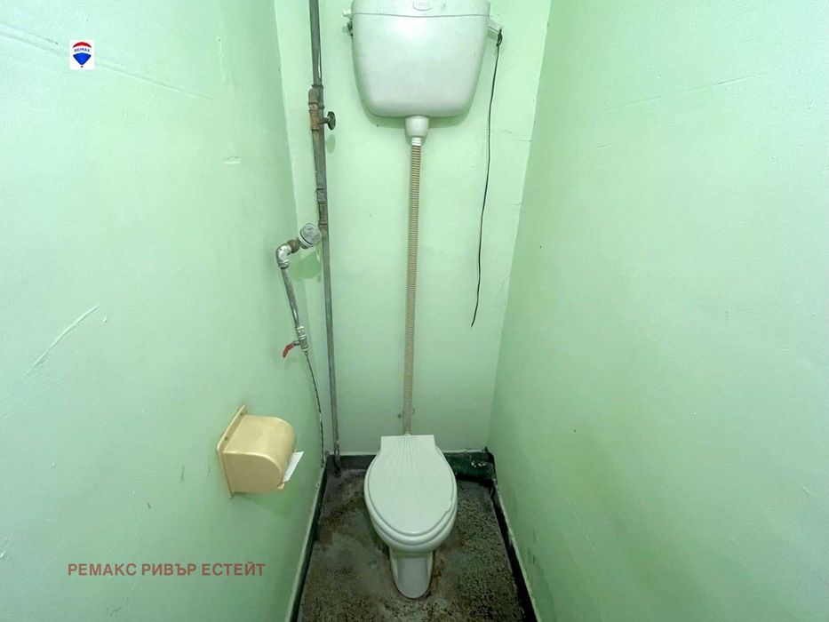 Тристаен апарамент за продажба кв. Родина 2