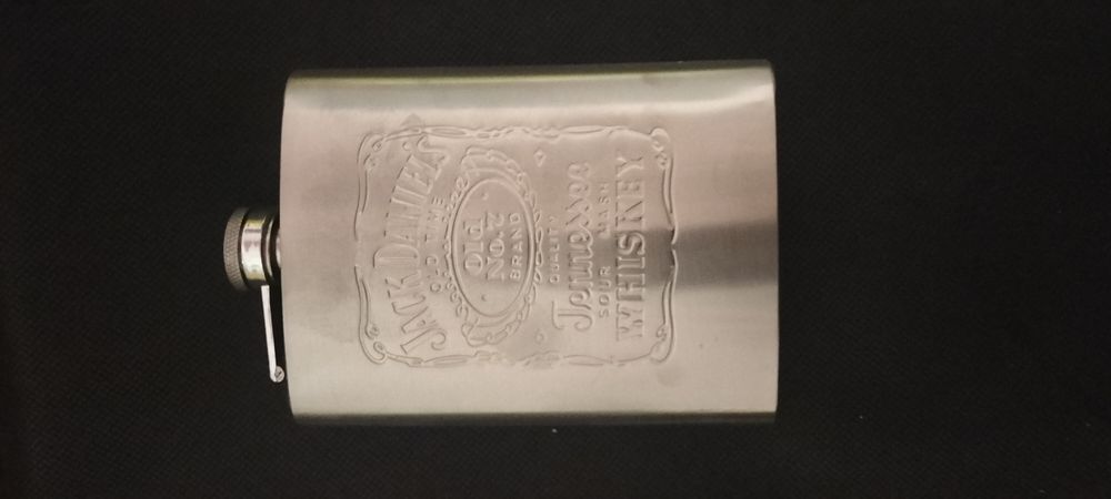 Продам фляжку из нержавейки