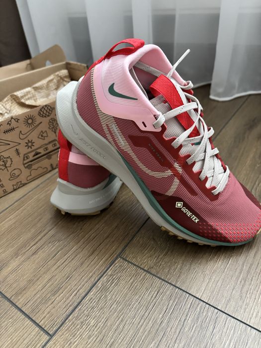 Дамски маратонки NIKE React Pegasus Trail 4 GTX RUST/PINK