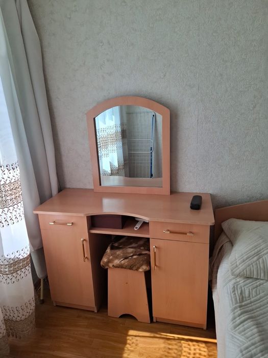 Продам спальный гарнитур