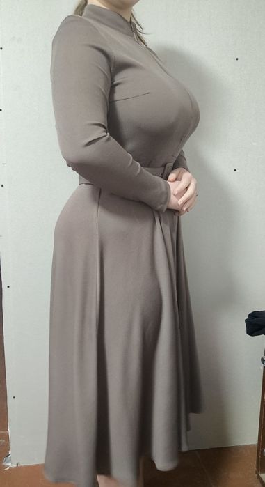 Продам платье коричневое