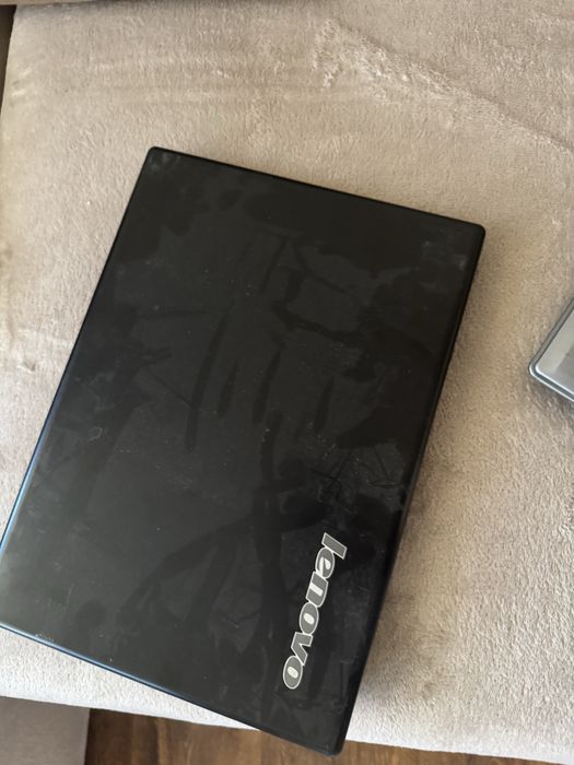 Лаптопи за части 8 броя и 8 компиутара