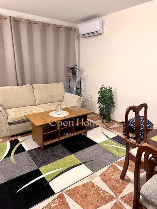 Обширен двустаен в жк. Тракия, гр. Пловдив