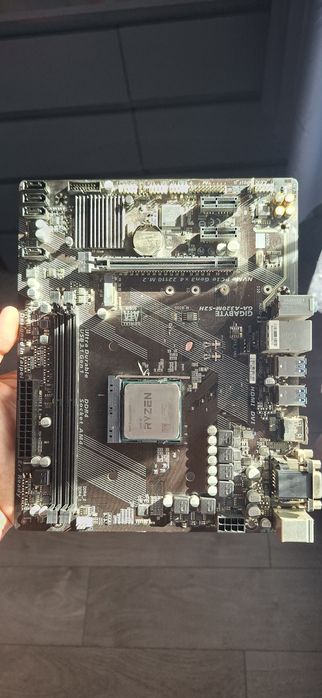Kit Ryzen 3 3400G + Gigabyte A320M-S2H V2 | AM4