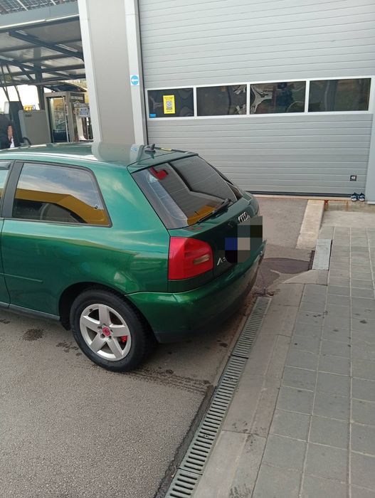 Audi a 3 топ състояние            .