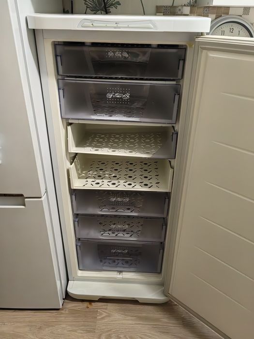 Морозильник Бирюса