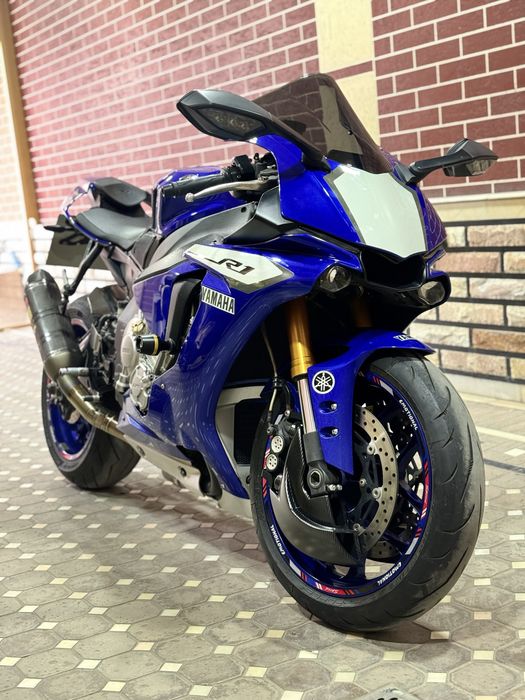 Yamaha r1 sotiladi