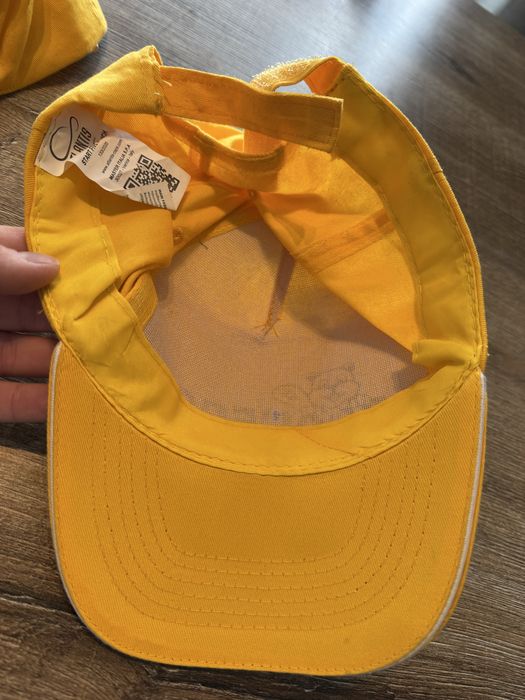 Скаутски шапки жълти