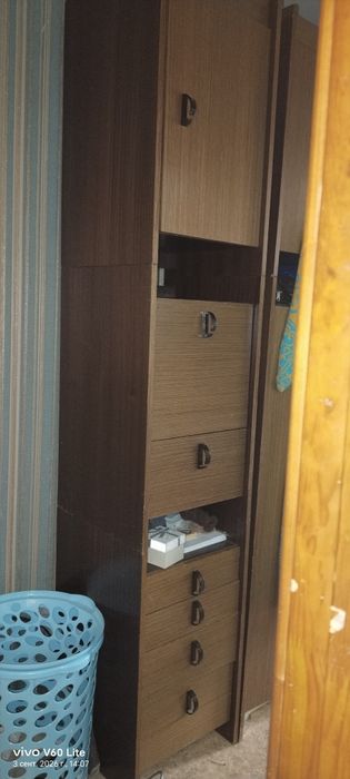 Отдам даром стенку