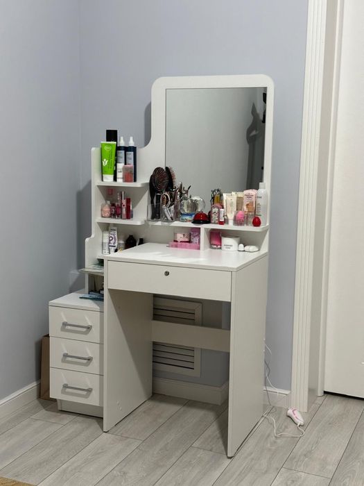 Туалетный столик