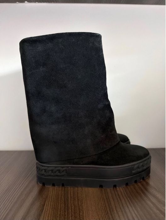 Cizme negre Casadei