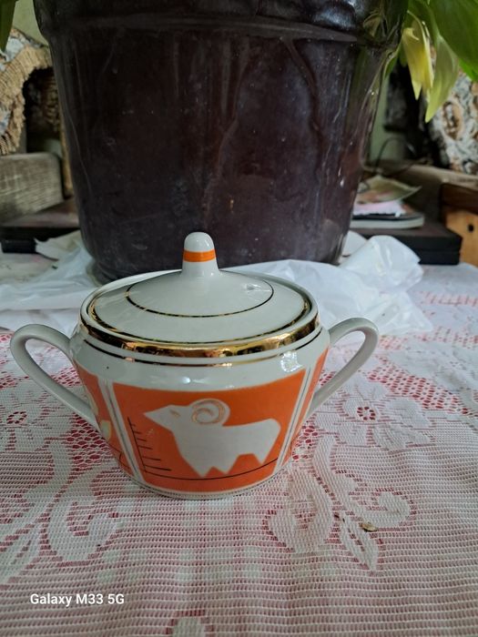 Продаётся  чайный сервиз СССР