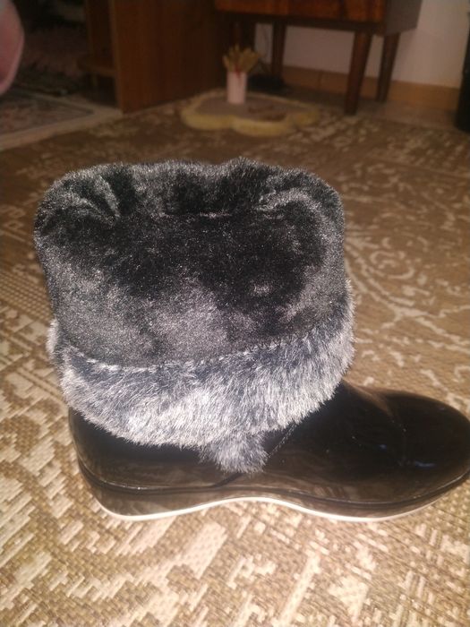 Зимняя детская обувь