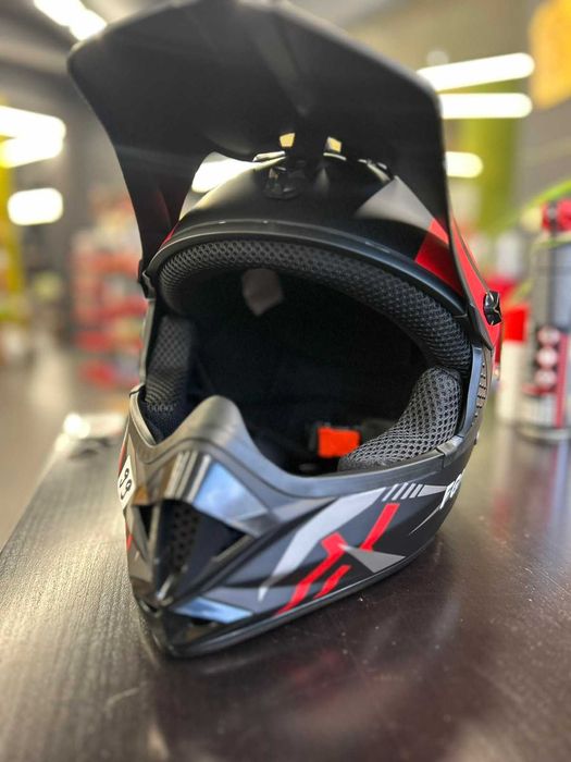 Ново!  Детски мотокрос каски Ново!