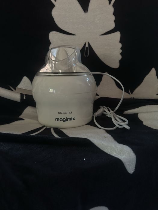 Magimix 1.1L  ice cream maker white