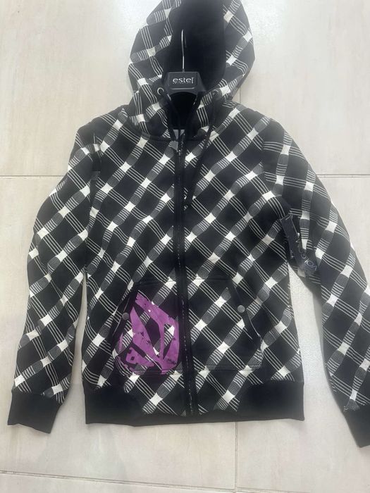 Суичър Волком нов