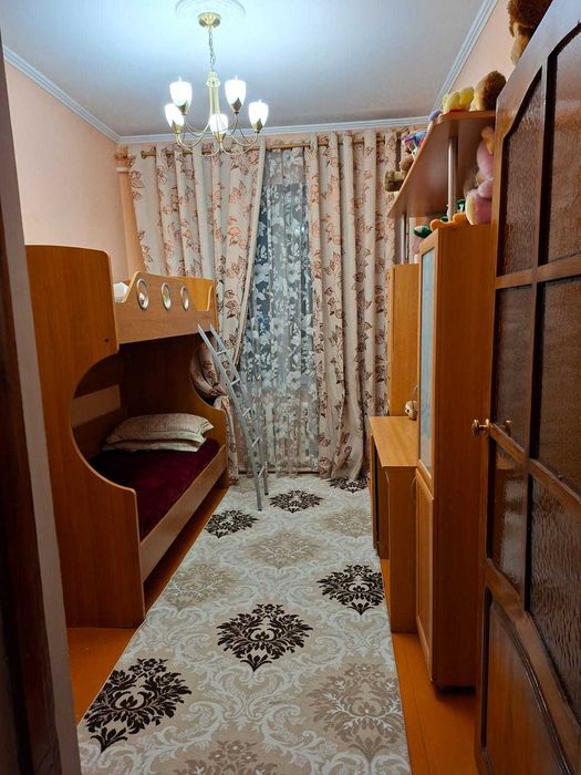 Продам детский гарнитур и шторы