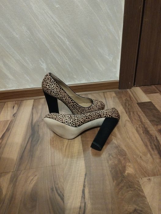 Vând pantofi ANN TAYLOR