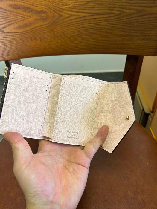 Louis Vuitton Портфейл, портмоне