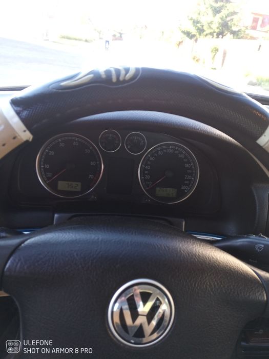 Vând Volkswagen passat