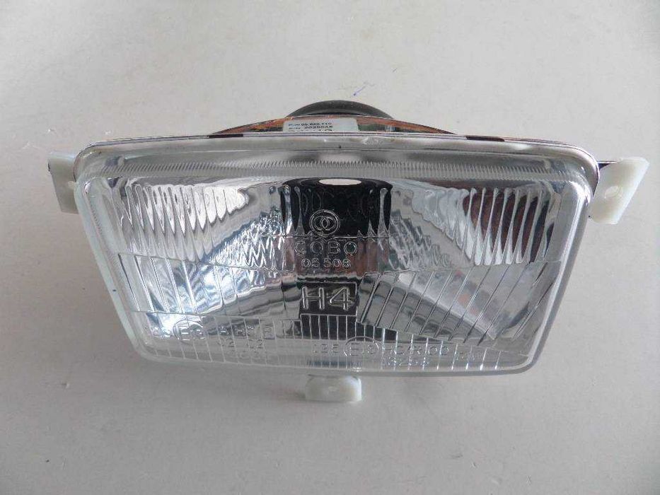 Far tractor - faruri tractor