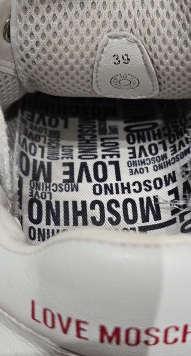 Сникърси Moschino 39