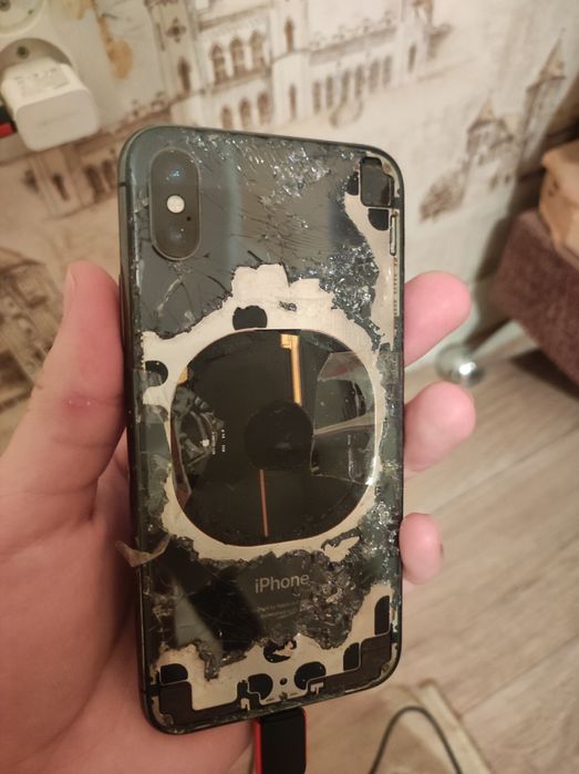 Продам iphone x на запчасти