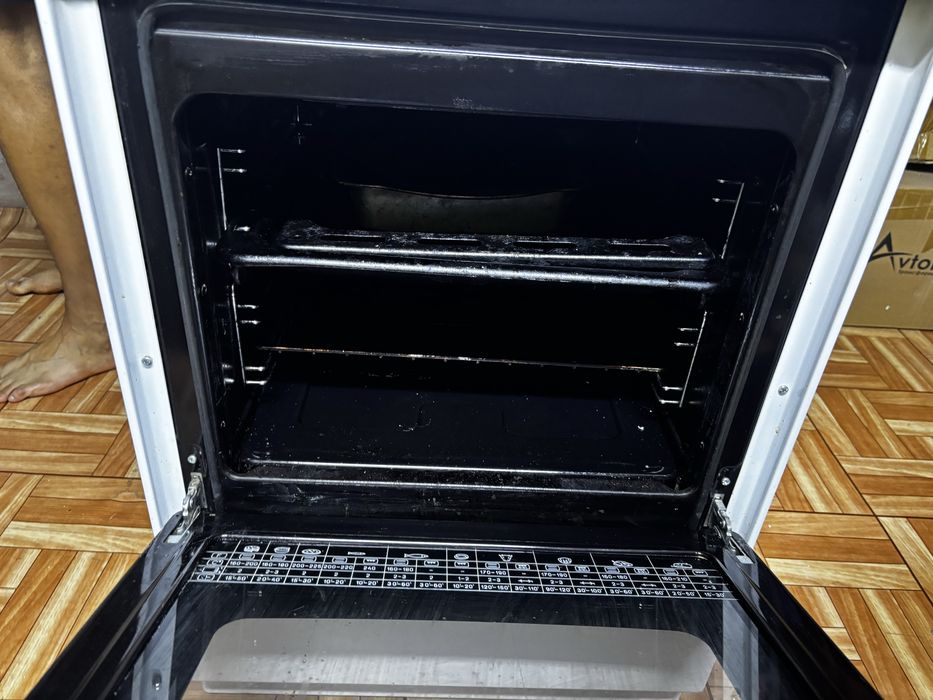 Плита 4-х комфорочная