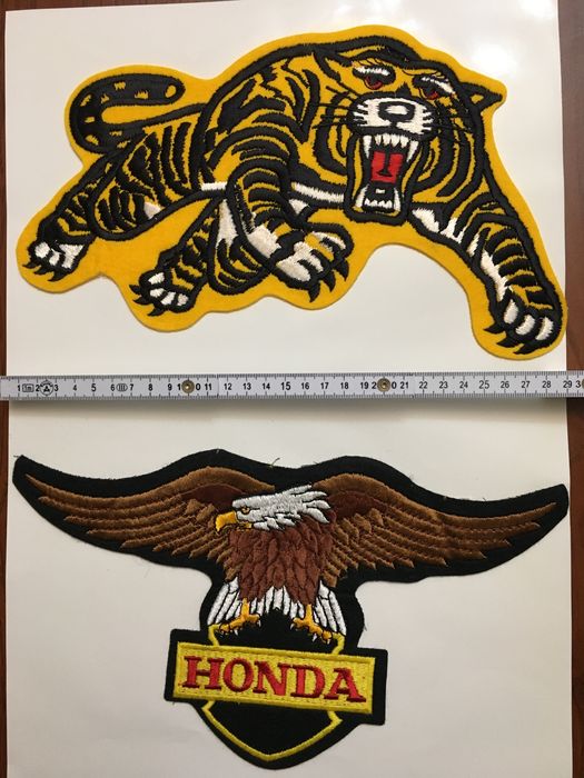 Бродирани емблеми