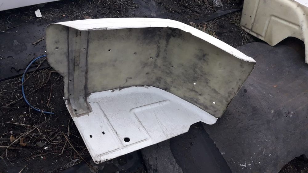 Продам пластиковые крылья Зил 4331