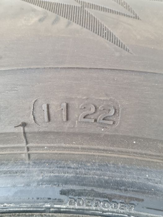 Зимни гуми 2 броя BRIDGESTONE Blizzak LM005 215 65 R17 дот 1122