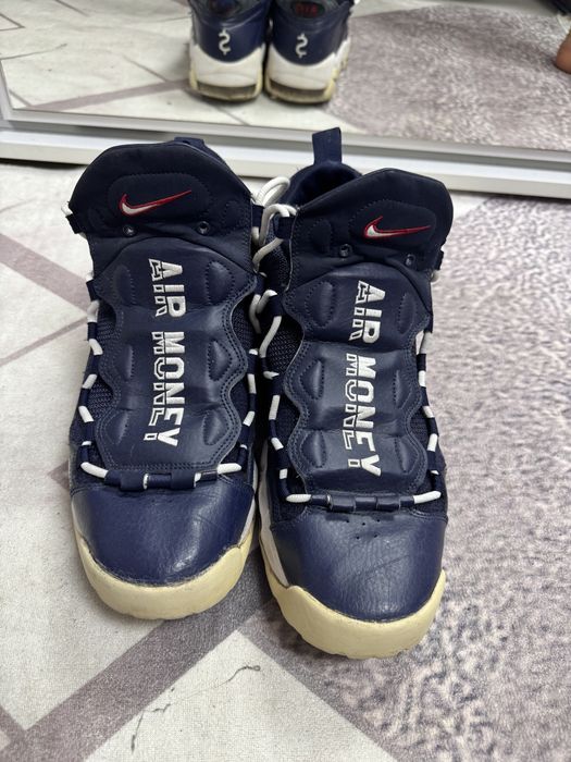 Adidasi nike air money