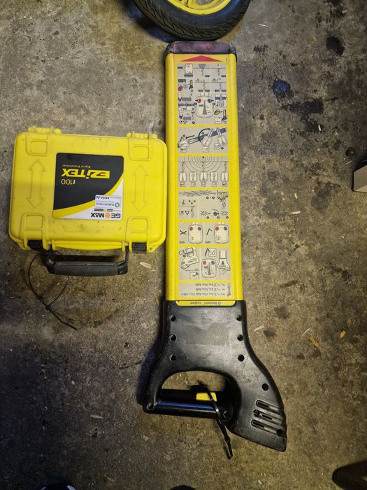 Detector de cablu electric