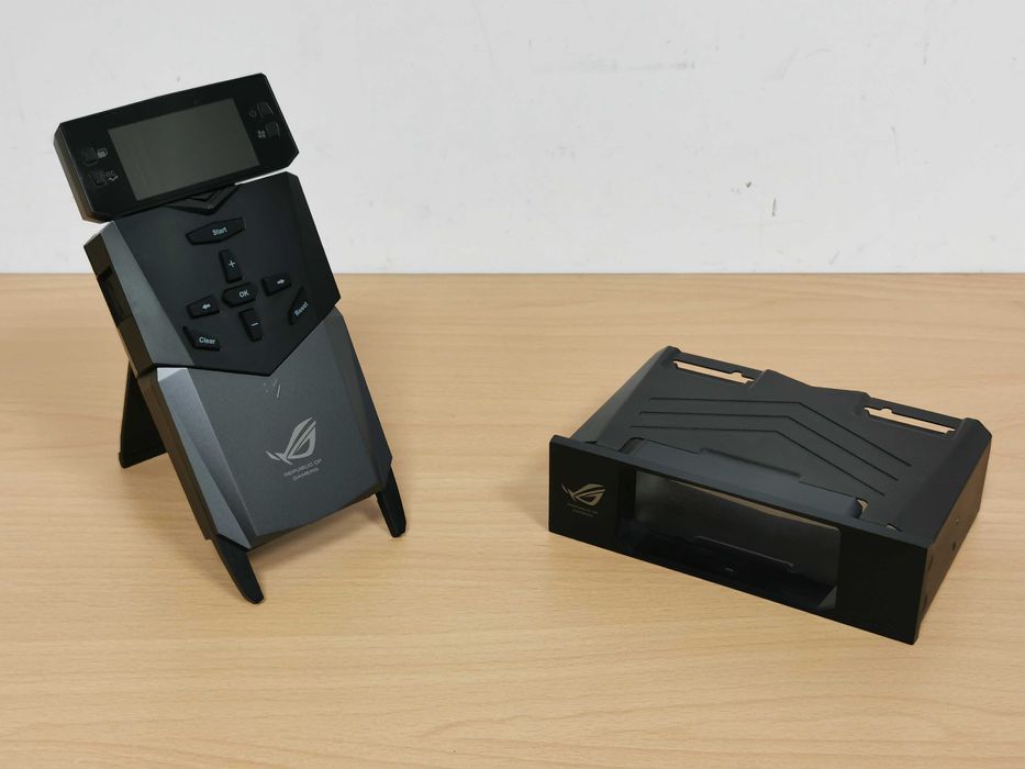 Asus OC Panel и стойка за монтаж