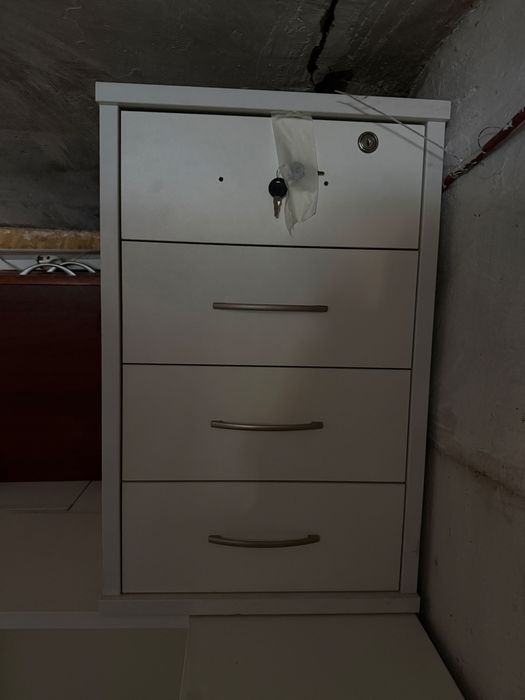Продам офисную  мебель