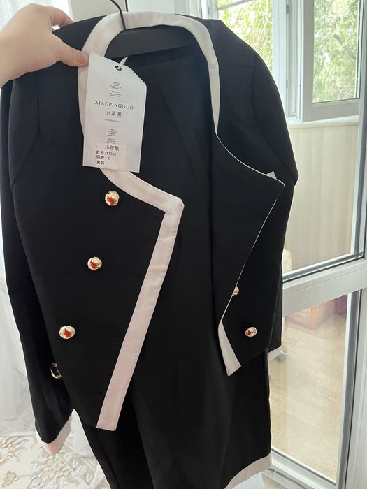Пиджак хаки бренд h&m, юбка-костюм черный новый, коричневая платье