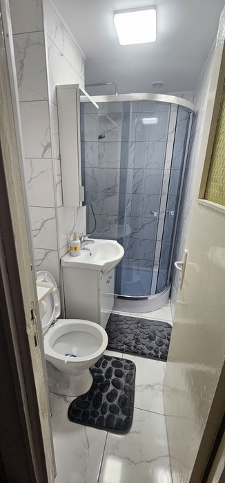 Se da in chirie apartament cu 3 camere pe termen lung