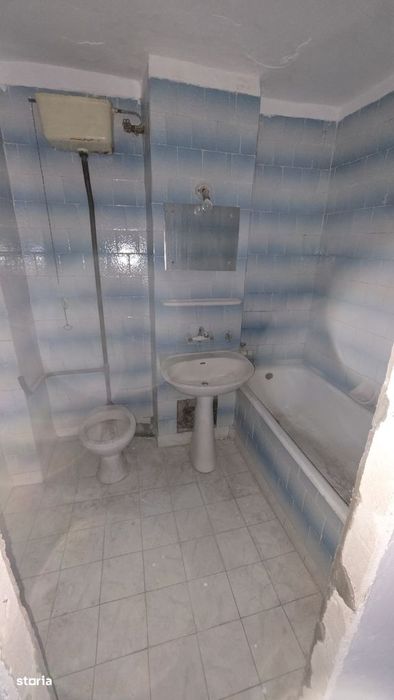 Vand ap cu 2 camere str. Bucuresti