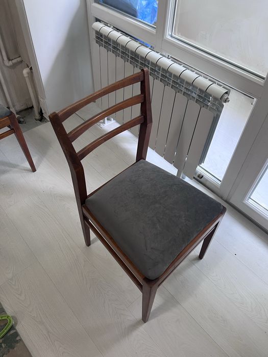Продам Стулья 6 штук