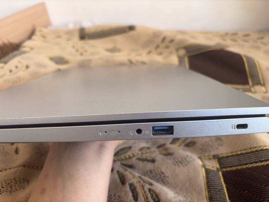 Ноутбук Acer Aspier 3