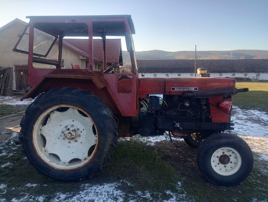 Universal 650 + motor rezervă