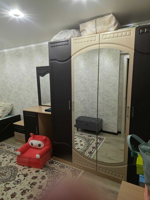 Продам спальный гарнитур