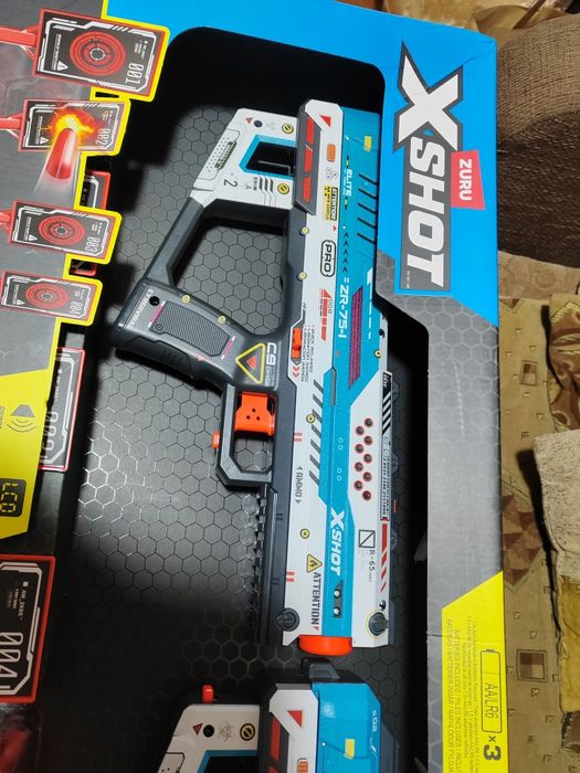 Cadoul perfect  pt băieți. Set de 2 pistoale x shot pro fury