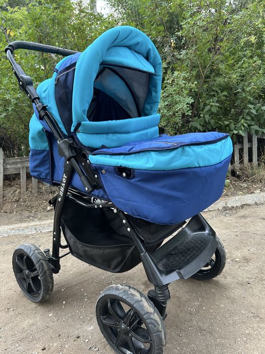 Продам коляску в хорошом состояние