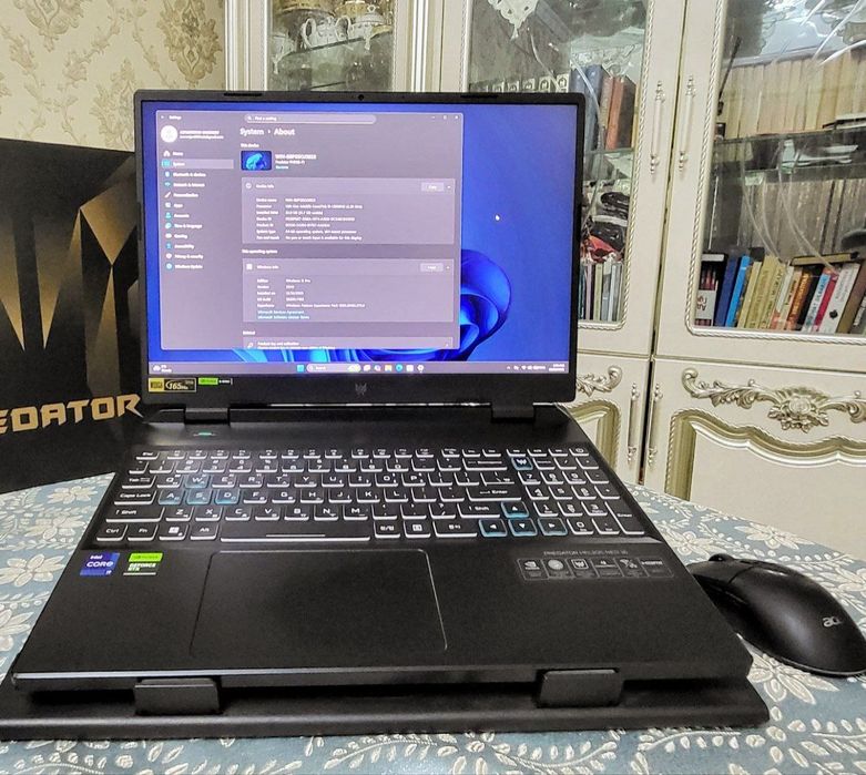 Moshniy igravoy noutbuk