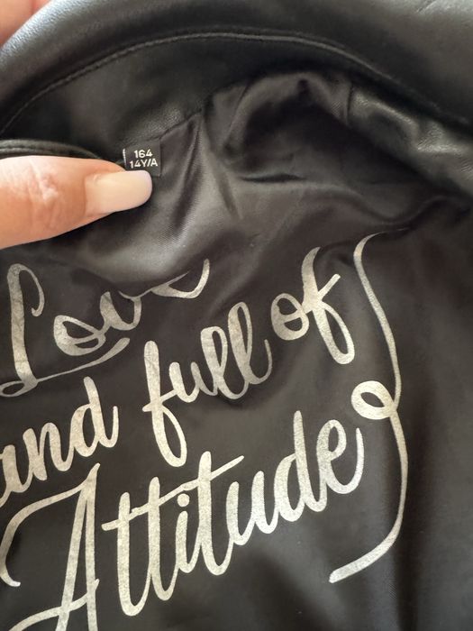 Продам новую кожанку