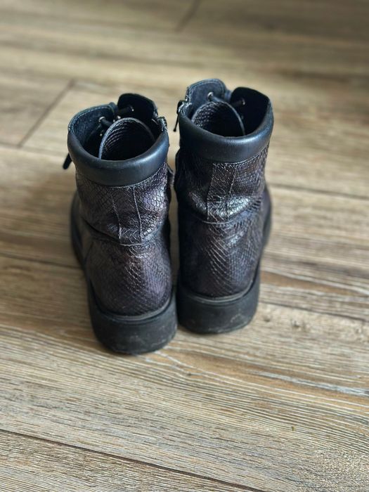 Продаются оригинальные кожаные ботинки