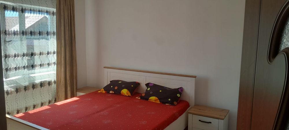 Vând apartament 2 camere în Rovinari