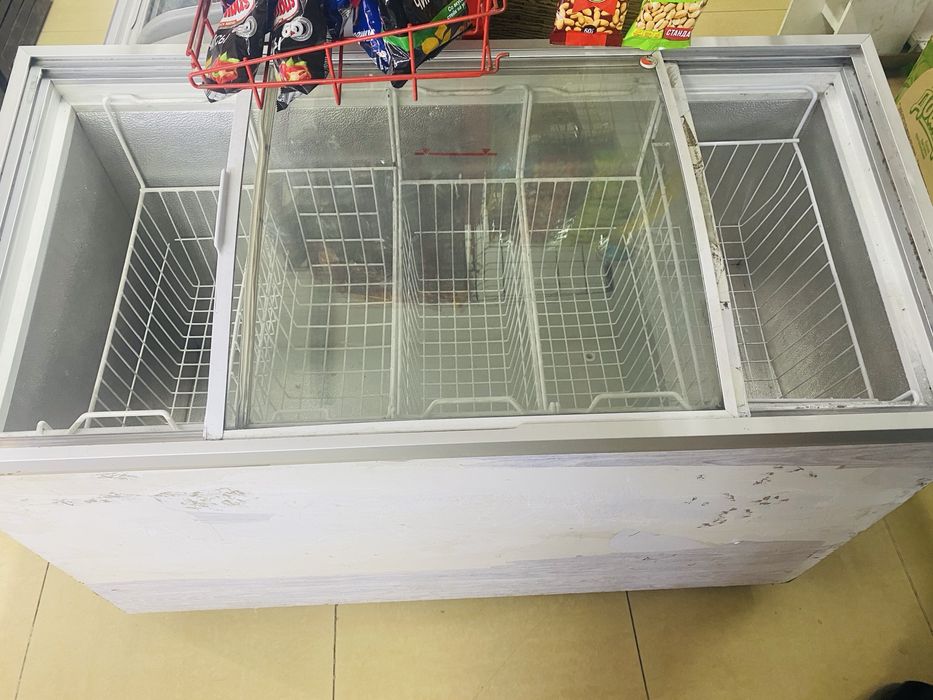 Морозильник витринный