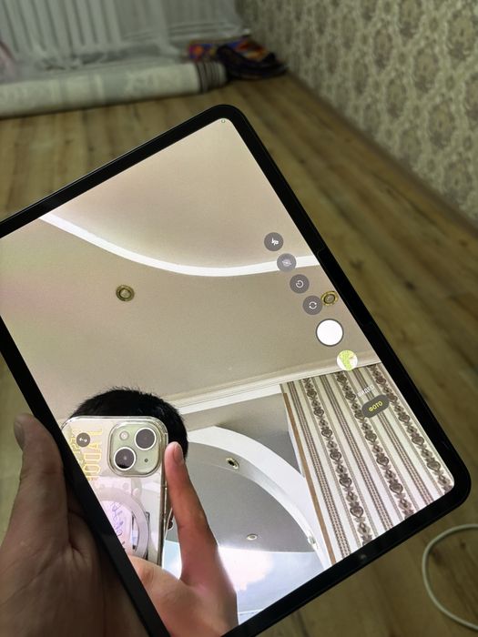 Продам iPad Pro 11 2024 m4 8/256gb